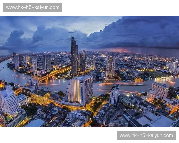 伯纳乌的月光与马拉加的咸海风：一场关于阶级、荣耀与逆袭的绿茵史诗